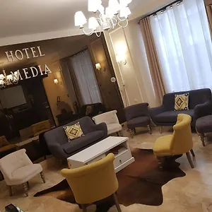 Hotel Média ***